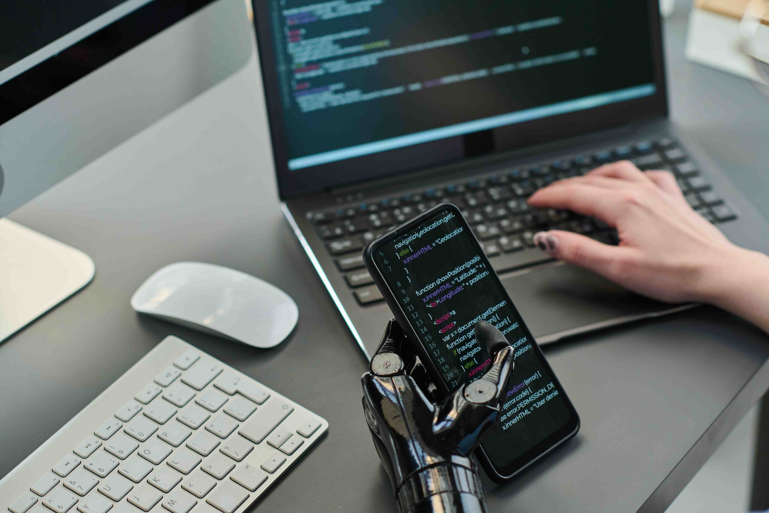 How Android Application Development in Dubai Is Transforming Retail Businesses